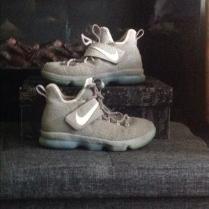 I'm selling the LBJ 14